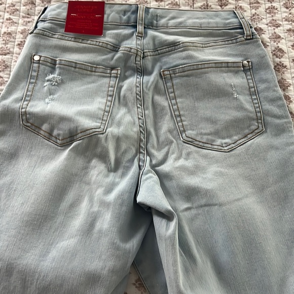 Jennifer Lopez jeans - Picture 2 of 2